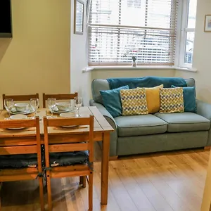 6 Apartment
